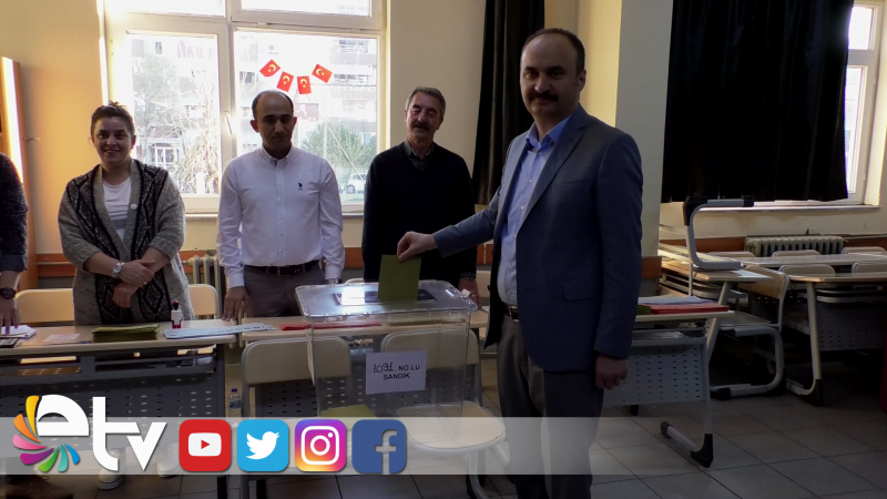 İLK OYU VALİ CANALP VE EŞİ KULLANDI