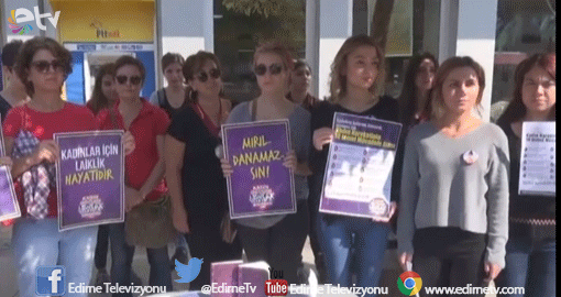 KADINLAR LAİKLİK İÇİN DİRENİYOR