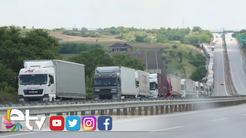 KAPIKULE'DE 30 KİLOMETRELİK TIR KUYRUĞU