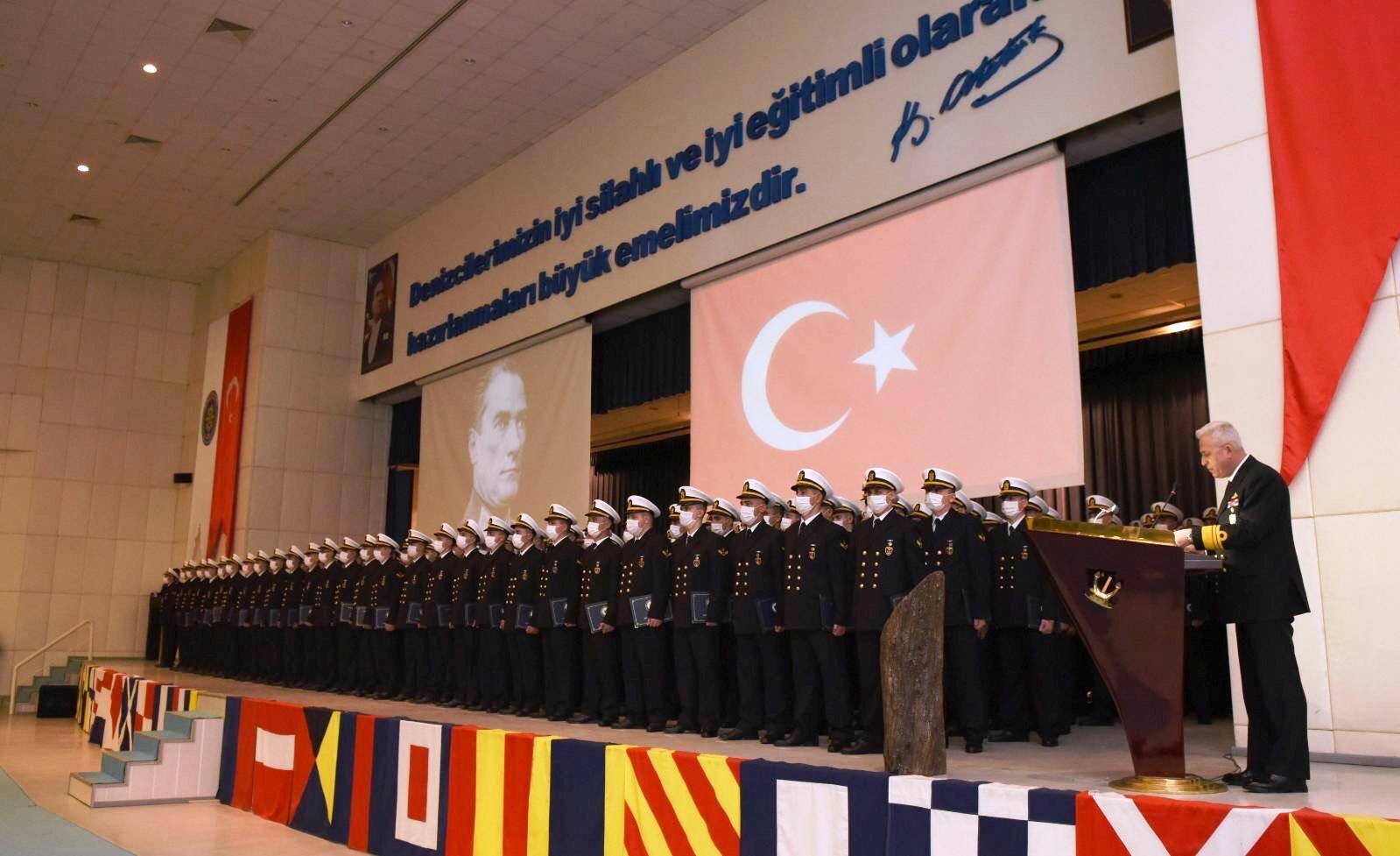 Karamürselbey Eğitim Merkezi’nde mezuniyet heyecanı Yalova’nın Altınova ilçesinde bulunan Karamürselbey Eğitim Merkezi Komutanlığı’nda Deniz Kuvvetleri bünyesinde görev yapan astsubay çavuşların ...