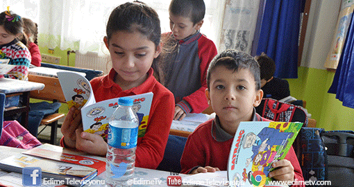 KEŞAN BELEDİYESİ’NDEN ÖĞRENCİLERE KİTAP