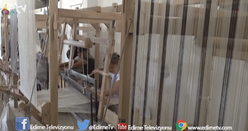 KİLİM DOKUMAYI ÖĞRENİYORLAR