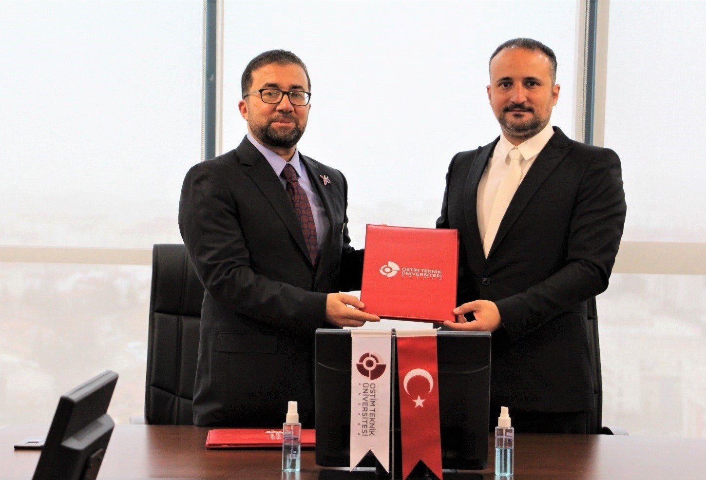 KKTC’nin yerli otomobilinden gençlere staj ve işe alım olanağı Kuzey Kıbrıs Türk Cumhuriyeti’nin yerli otomobili GÜNSEL, üniversite öğrencilerine staj ve işe alım olanakları sunacak. Kuzey Kıbrıs Türk ...