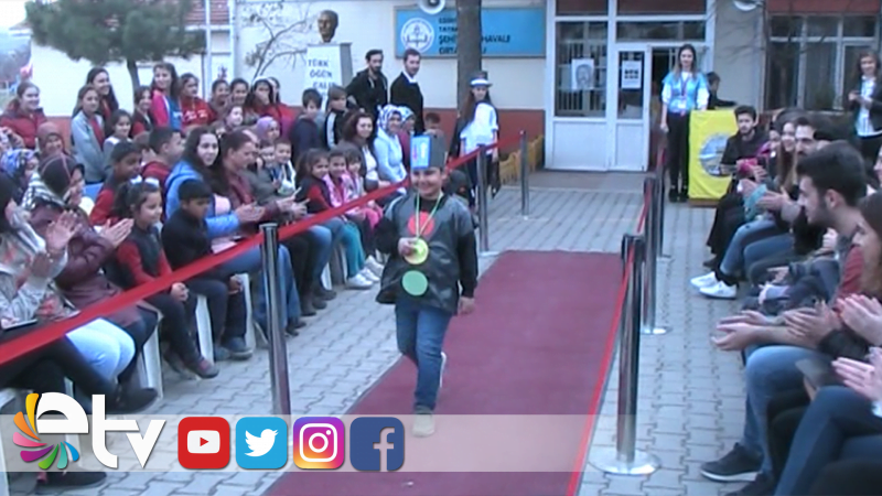 KÖYDE GERİ DÖNÜŞÜM DEFİLESİ