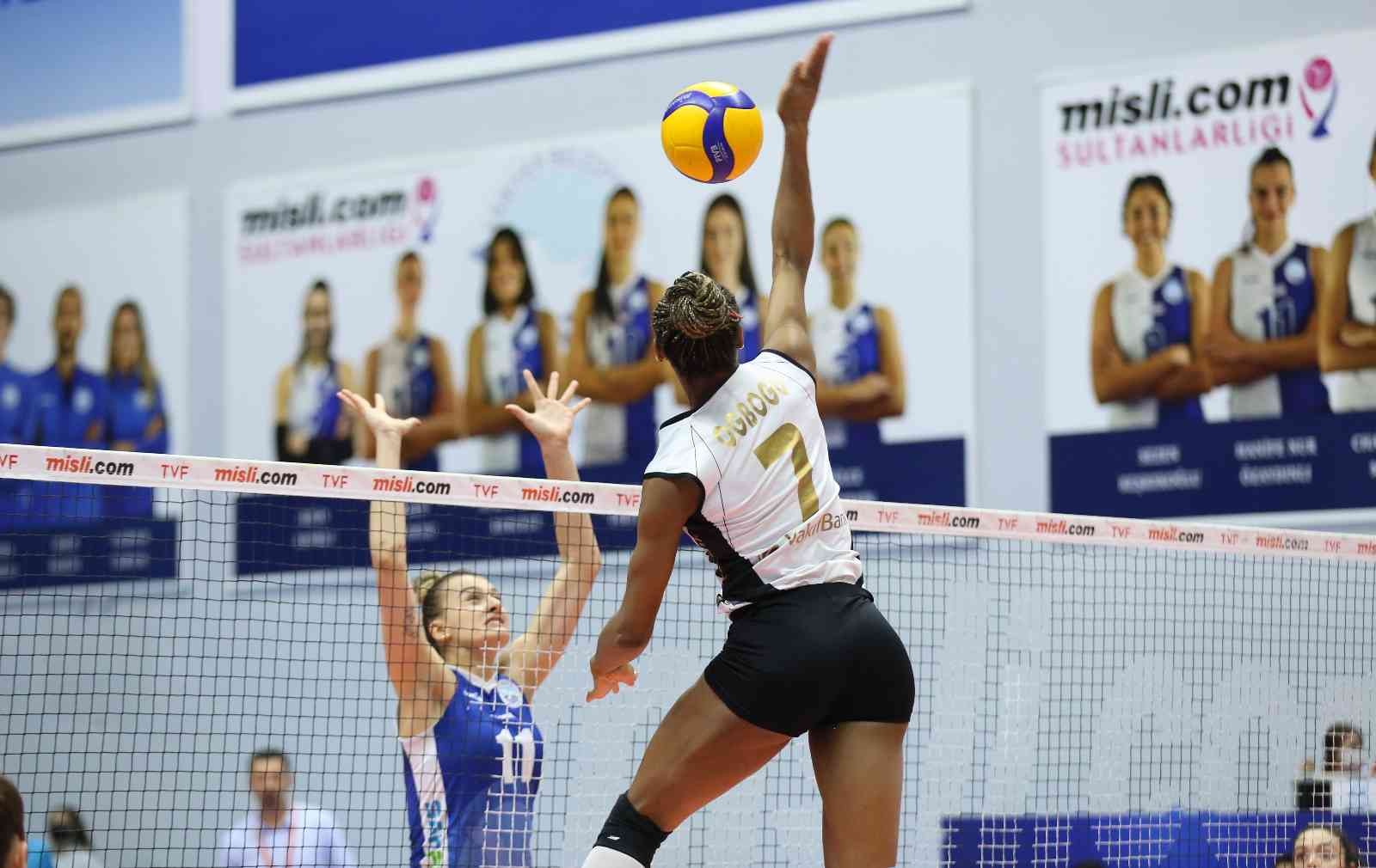 Lider VakıfBank, Sarıyer deplasmanında set vermedi Misli.com Sultanlar Ligi 21. hafta karşılaşmasında Sarıyer Belediyespor’a konuk olan VakıfBank rakibini 3-0 mağlup ederek liderliğini sürdürdü ...