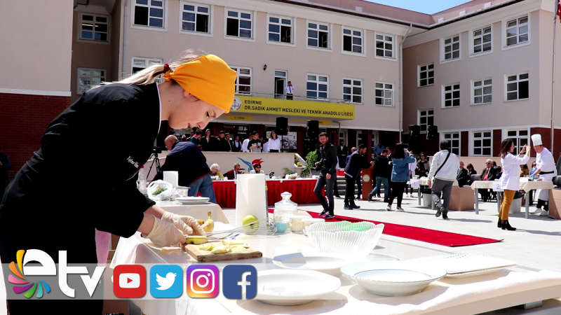 MESLEK LİSELİLER HÜNERLERİNİ SERGİLEDİ