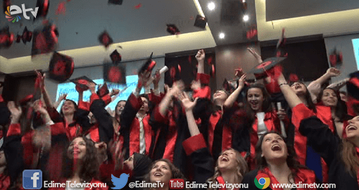 MEZUNİYET SEVİNCİ