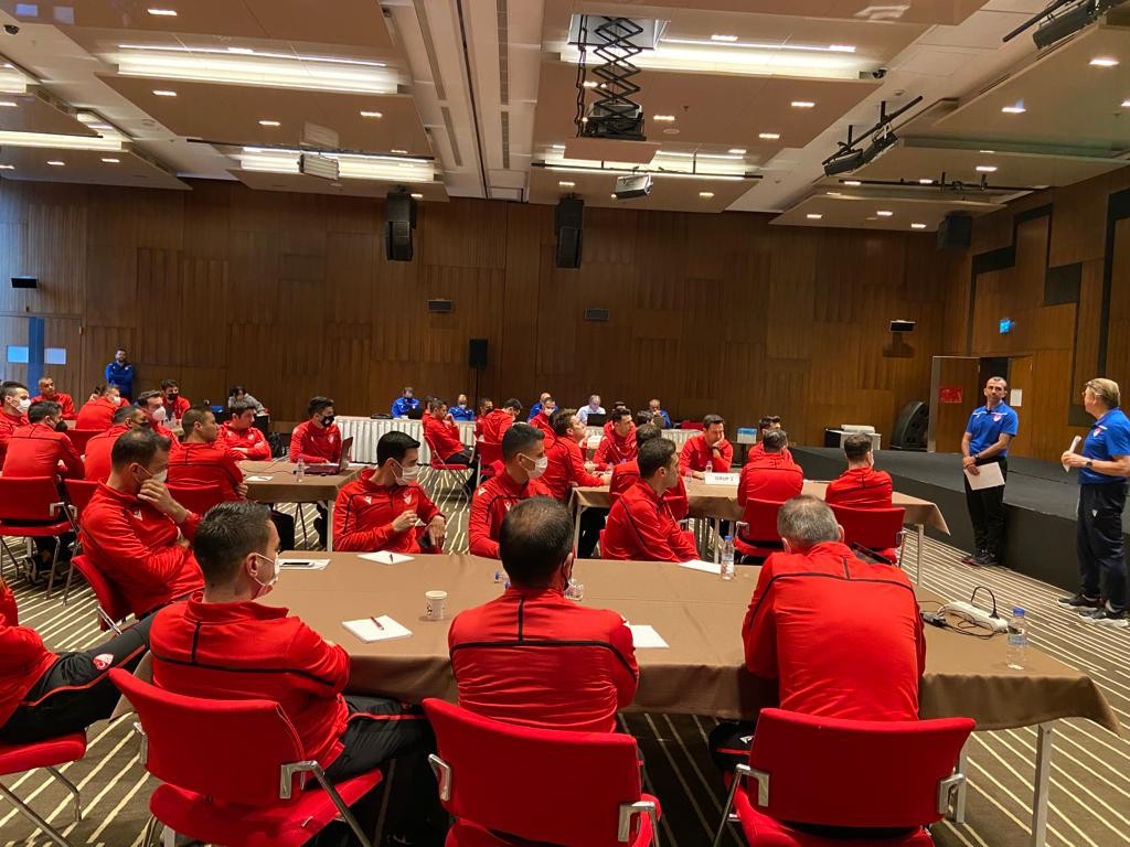 MHK Şubat ayı hakem gelişim programı sona erdi Merkez Hakem Kurulu (MHK), Hakem Gelişim Programları çerçevesinde, 22-24 Şubat 2022 tarihleri arasında MHK Şubat ayı değerlendirme semineri ...