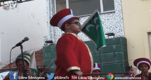 MİNİK MEHTER ALKIŞLARI TOPLADI