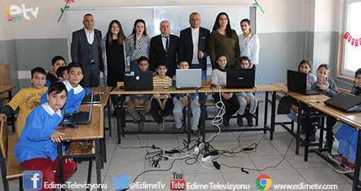 ‘MİNİK PARMAKLAR GELECEĞİ PROGRAMLIYOR'