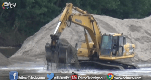 NEHİR YATAĞI TEMİZLENİYOR