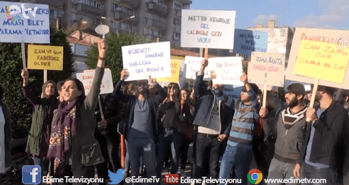 ÖĞRENCİLERDEN ULAŞIM ZAMMI PROTESTOSU