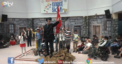 ÖZEL ÇOCUKLARIN GÖSTERİSİ İLGİ GÖRDÜ