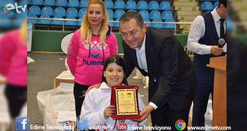 ÖZGE’DEN BİR ŞAMPİYONLUK DAHA