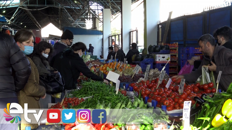 PAZARLAR YERLİ HALKA KALDI