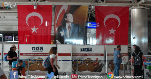 SALDIRININ YAPILDIĞI YERE BAYRAK ASILDI