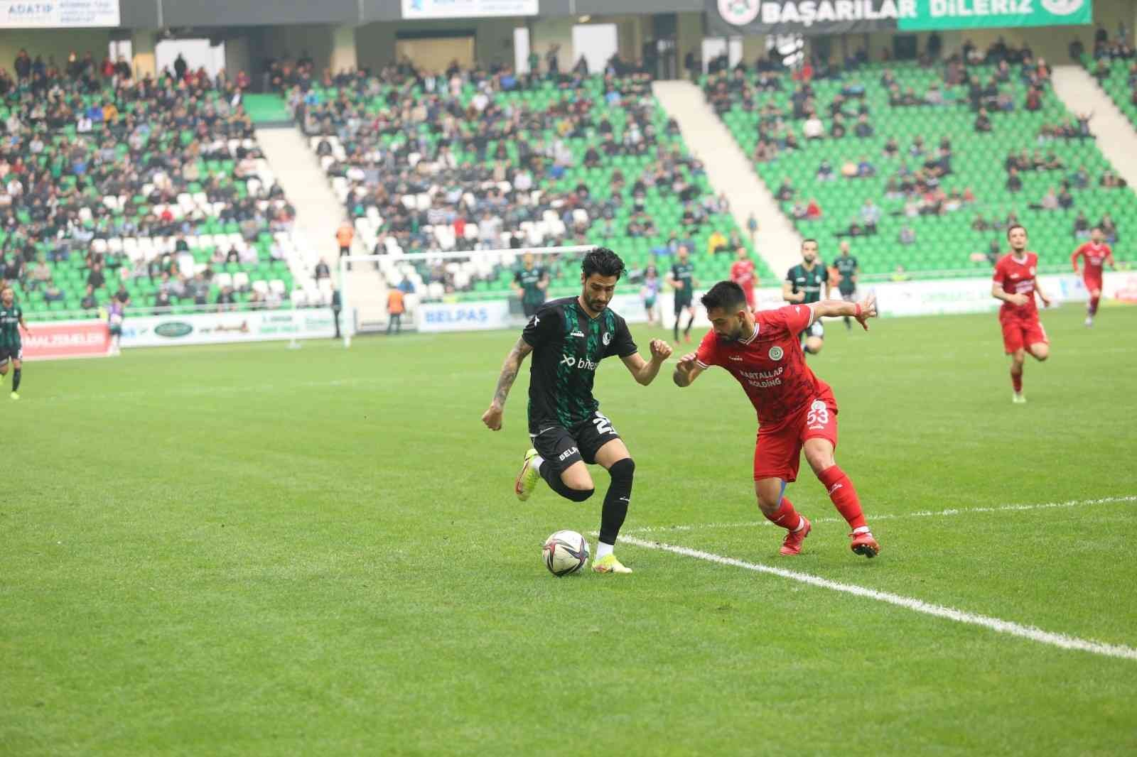 TFF 2. Lig’de 58 puanla liderliğini sürdüren Sakaryaspor’da gol yükünü iki isim sırtlıyor. Ozan Sol ve Tahir Babaoğlu attıkları gollerle yeşil ...