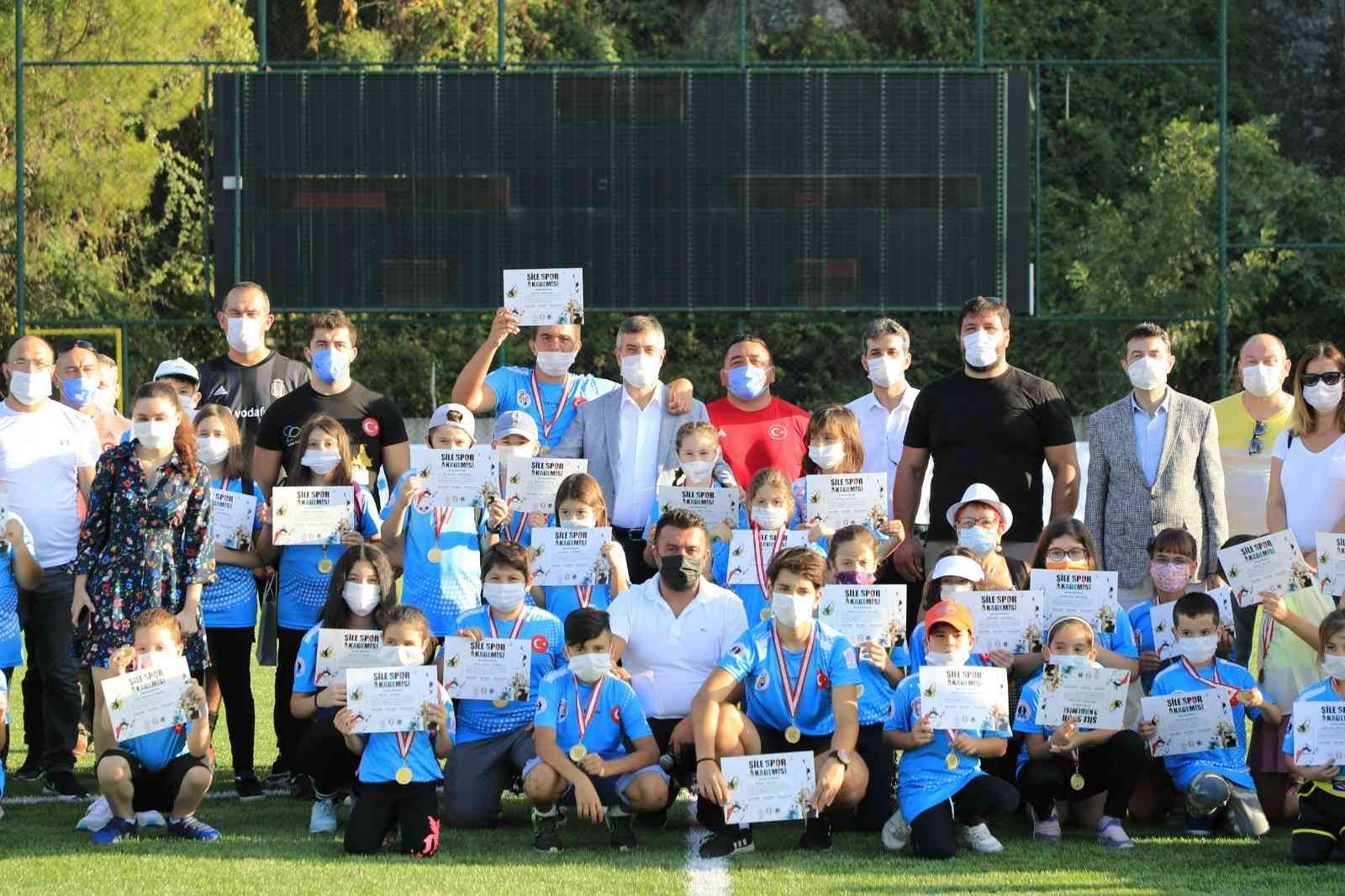 Şile Belediyesi tarafından projelendirilen ve Şile’yi adından söz edilir bir spor merkezi haline getiren Şile Spor Akademisi 2022 kış dönemine de ...