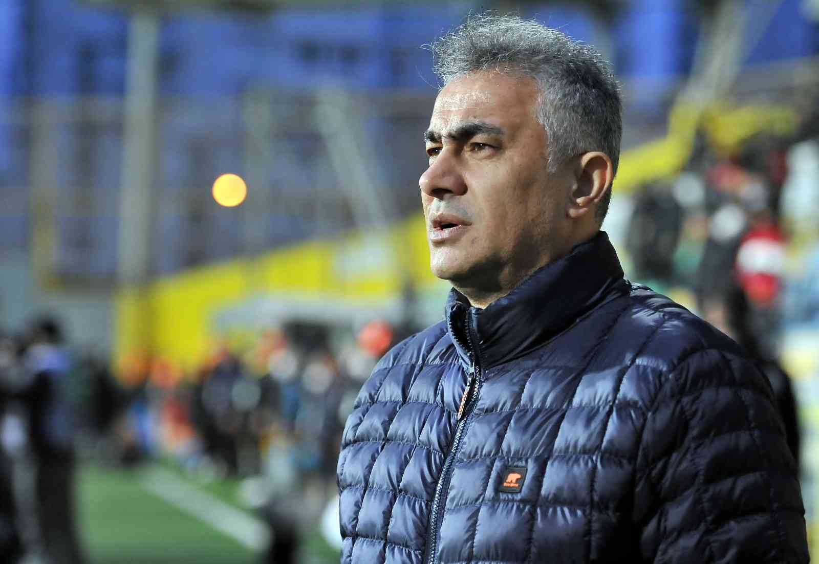 Spor Toto 1. Lig’in 27. haftasında İstanbulspor, sahasında karşılaştığı Kocaelispor ile 1-1 berabere kaldı. Maçtan dakikalar 42. dakikada ...