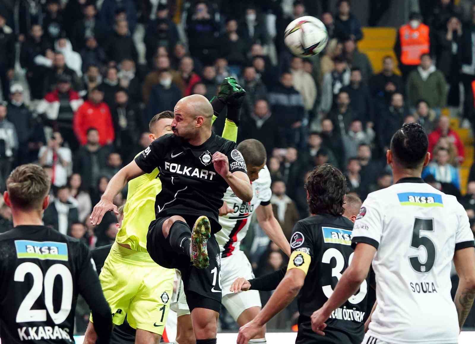 Spor Toto Süper Lig: Beşiktaş: 1 - Altay: 0 (Maç sonucu) Spor Toto Süper Lig’in 26. haftasında Beşiktaş, Altay’ı ağırladı. Müsabaka siyah-beyazlı ekibin 1-0’lık üstünlüğüyle sona erdi. Maçtan ...