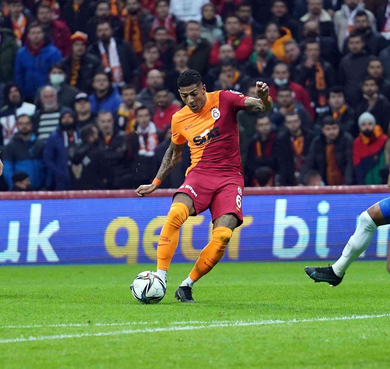 Spor Toto Süper Lig: Galatasaray: 1 - Çaykur Rizespor: 1 (İlk yarı) Spor Toto Süper Lig’in 27. haftasında Galatasaray, Çaykur Rizespor’u ağırlıyor. Müsabakanın ilk yarısı 1-1’lik eşitlikle sona erdi. Maçtan ...