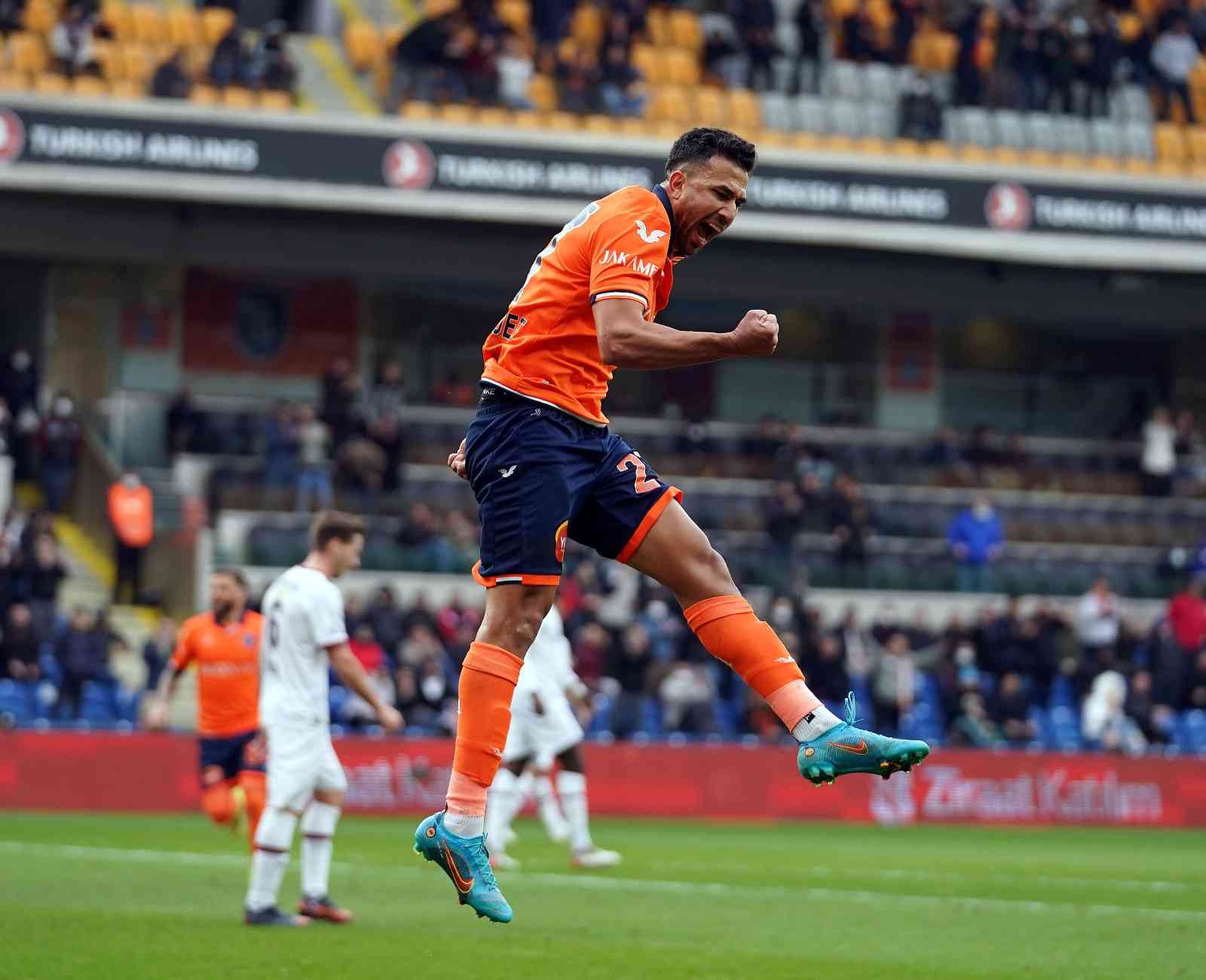 Spor Toto Süper Lig: Medipol Başakşehir: 1 - Fatih Karagümrük: 2 (İlk yarı) Spor Toto Süper Lig’in 27. haftasında Medipol Başakşehir, Fatih Karagümrük’ü ağırlıyor. Müsabakanın ilk yarısı konuk ekibin 2-1’lik üstünlüğüyle ...