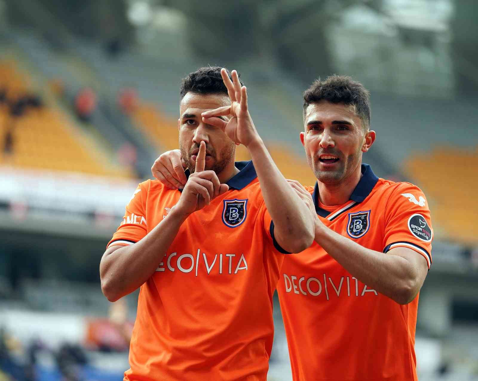 Spor Toto Süper Lig: Medipol Başakşehir: 1 - Fatih Karagümrük: 2 (İlk yarı) Spor Toto Süper Lig’in 27. haftasında Medipol Başakşehir, Fatih Karagümrük’ü ağırlıyor. Müsabakanın ilk yarısı konuk ekibin 2-1’lik üstünlüğüyle ...