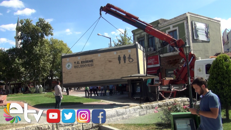 TARTIŞMA YARATAN TUVALET KABİNİ KALDIRILDI