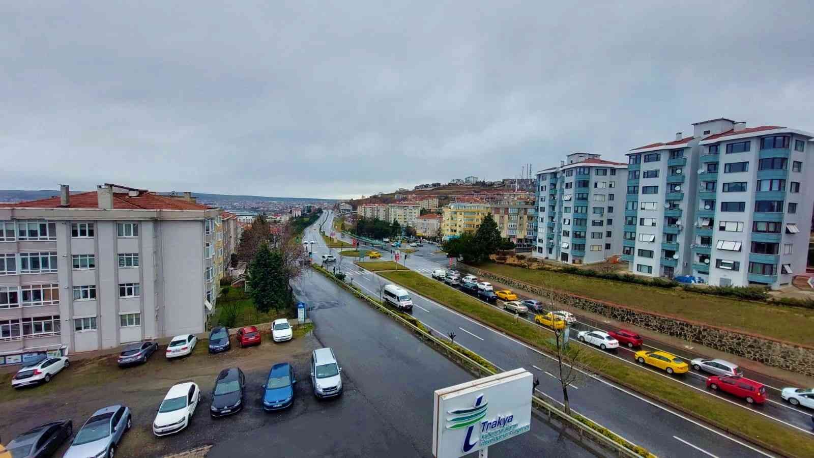 Tekirdağ’da trafiğe kayıtlı araç sayısı arttı Tekirdağ’da 2022 yılı Ocak ayı sonunda toplam trafiğe kayıtlı motorlu kara taşıtı sayısı bir önceki aya göre 507 bir önceki yılın aynı ayına göre ...