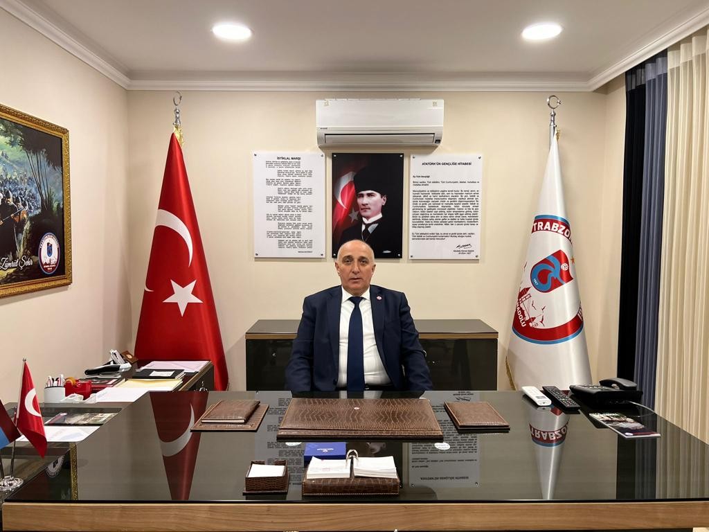 Trabzonlular Sultanbeyli Kent Meydanına buluşuyor İstanbul Anadolu Yakası Trabzonlular Derneği tarafından, Trabzon’un kurtuluşunun 104. yıl dönümü münasebetiyle Sultanbeyli Kent Meydanında büyük ...