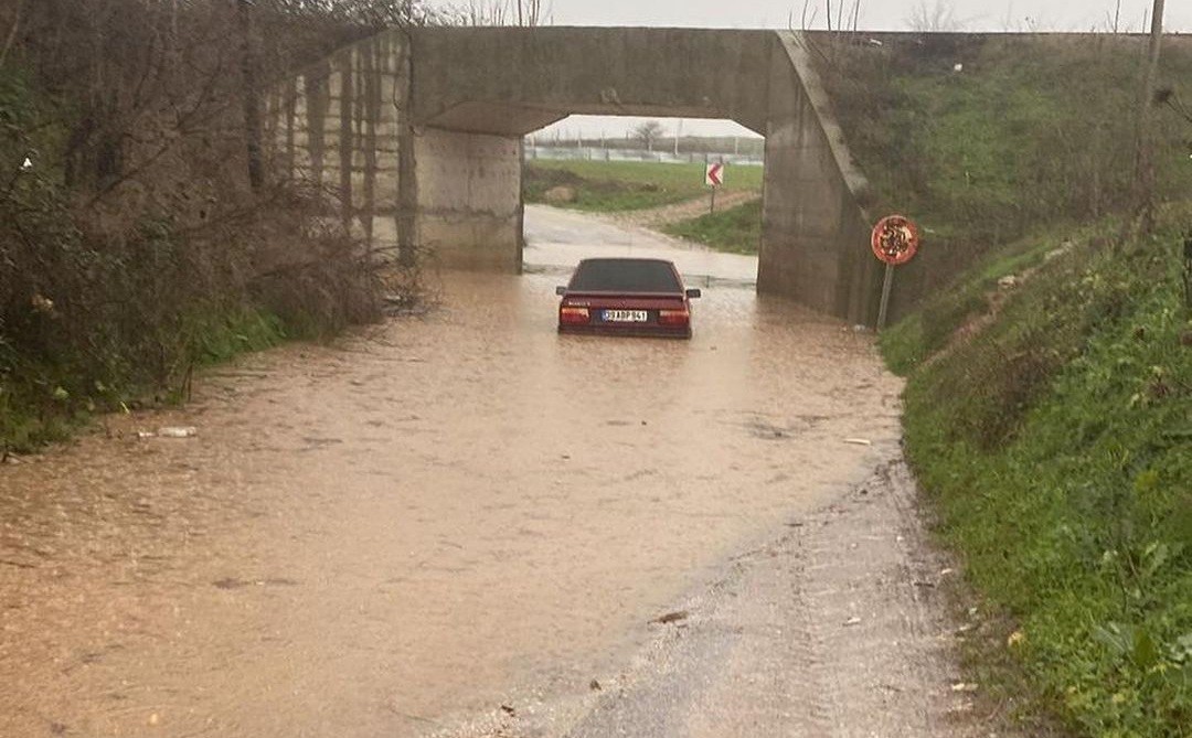 Trakya’ya sağanak yağış uyarısı Meteoroloji Genel Müdürlüğü, Trakya Bölgesi için sağanak yağış uyarısında bulundu. Meteoroloji Genel Müdürlüğü, Trakya Bölgesi için sağanak ...