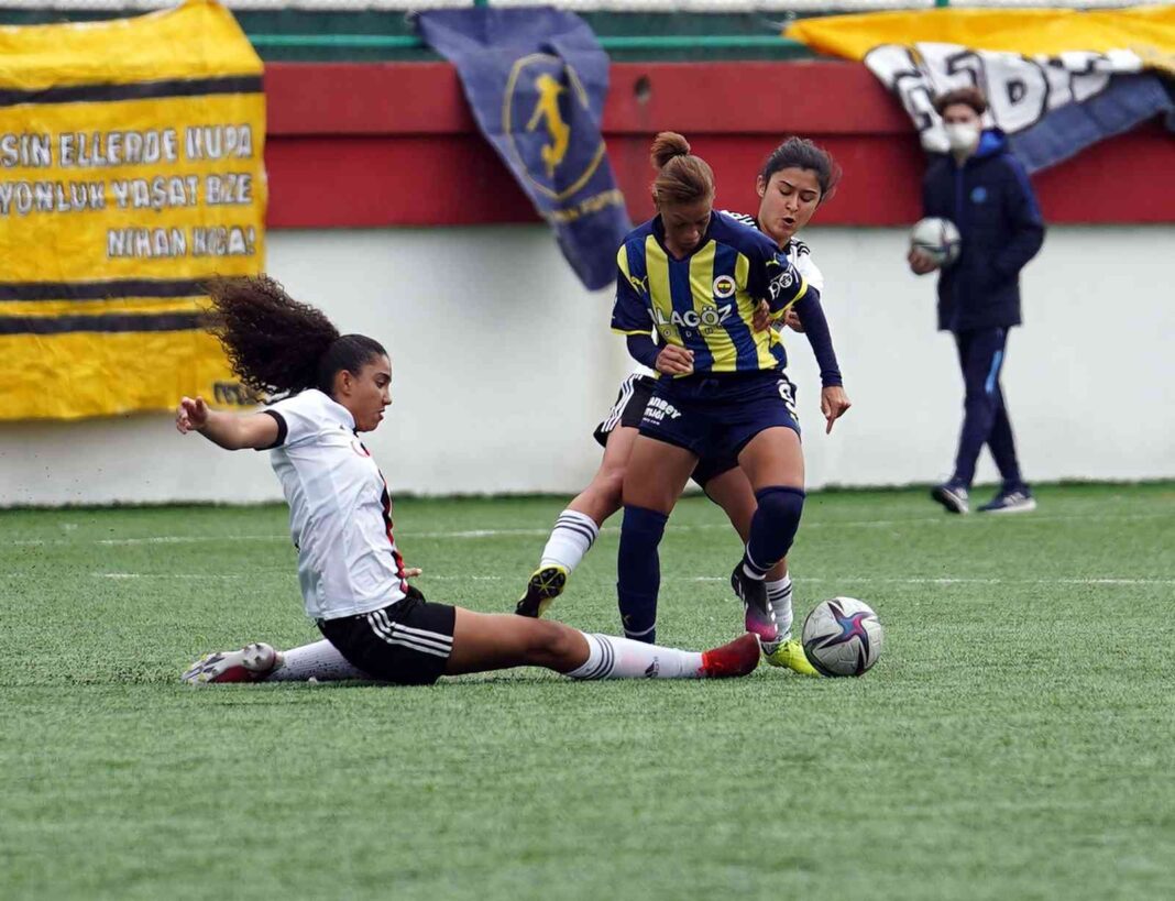 turkcell-kadin-futbol-super-ligi-fenerbahce-2-besiktas-1-2LdHnnjJ.jpg