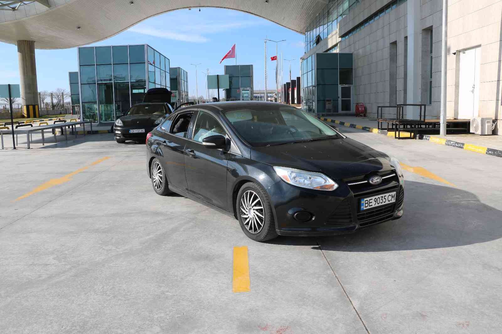 Ukraynalı genç kız gözyaşları içerisinde yaşanan dramı anlattı Rusya’nın Ukrayna’ya saldırısı nedeniyle ülkesini terk edip Türkiye’ye gelen Ukraynalı genç kız gözyaşları içerisinde yaşanan dramı anlattı ...