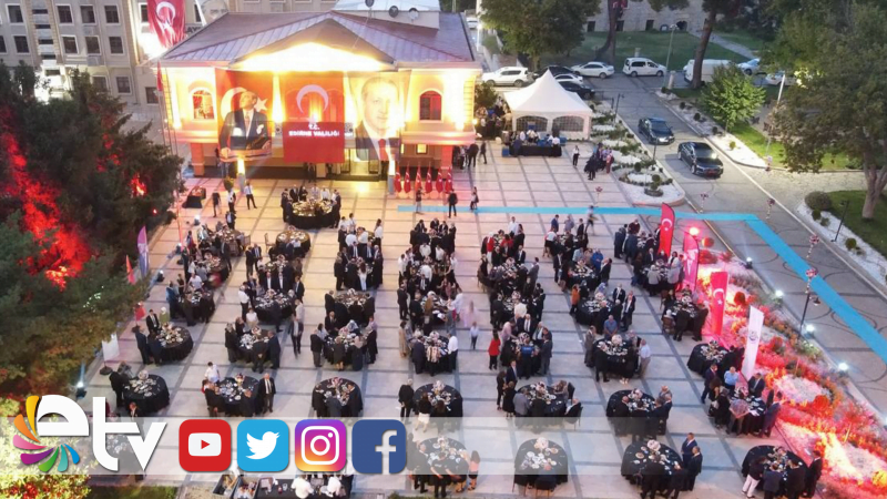 VALİ CANALP’TEN ZAFER BAYRAMI RESEPSİYONU