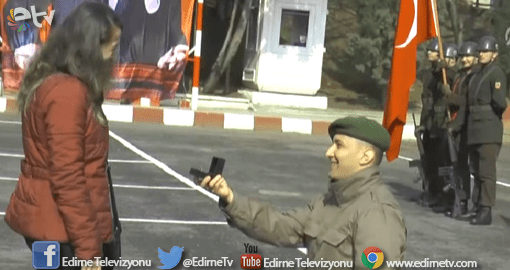 YEMİN TÖRENİNDE