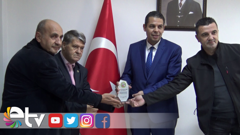 YEREL BASIN BİRLİĞİ’NDEN SAĞLIK ÇALIŞANLARINA PLAKET