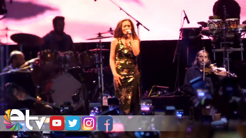 YILDIZ TİLBE EDİRNE’DE SEVENLERİYLE BULUŞTU