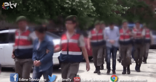 YURT DIŞINA KAÇARKEN YAKALANDILAR