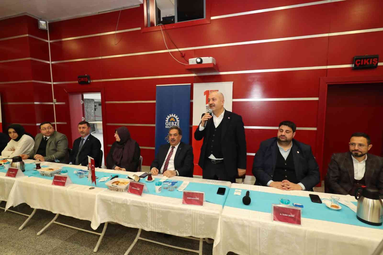 15 Temmuz şehitleri için 251 hatim indirildi Kocaeli’nin Gebze ilçesinde 15 Temmuz şehitleri için 251 hatim indirildi. Gebze Belediyesi, 15 Temmuz Derneği ve ilçe sivil toplum ...