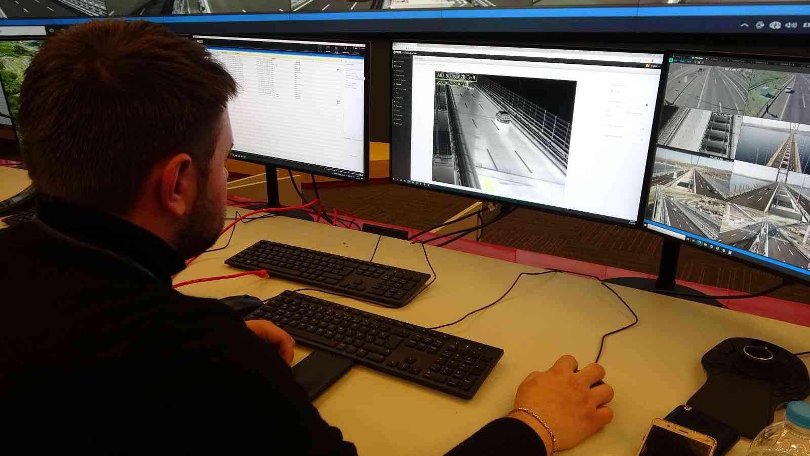 Dünyanın en uzun orta açıklığına sahip 1915 Çanakkale Köprüsü ve bağlantı otoyolları son teknolojik Akıllı Ulaşım Sistemleri (AUS) ile donatıldı ...