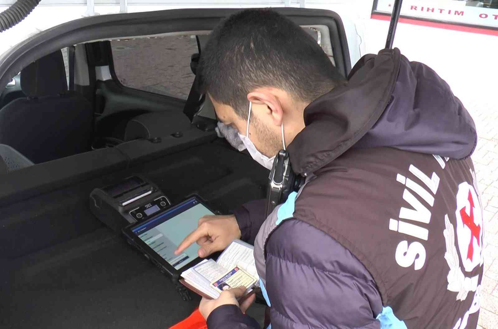 2 ayda 3 milyona yakın trafik cezası Geçen ay ülkemizde 32 bin 267 trafik kazası yaşanırken, 2022 yılının ilk iki ayında toplam 70 bin 247 kaza meydana geldiği görüldü. Bu kazaların ...