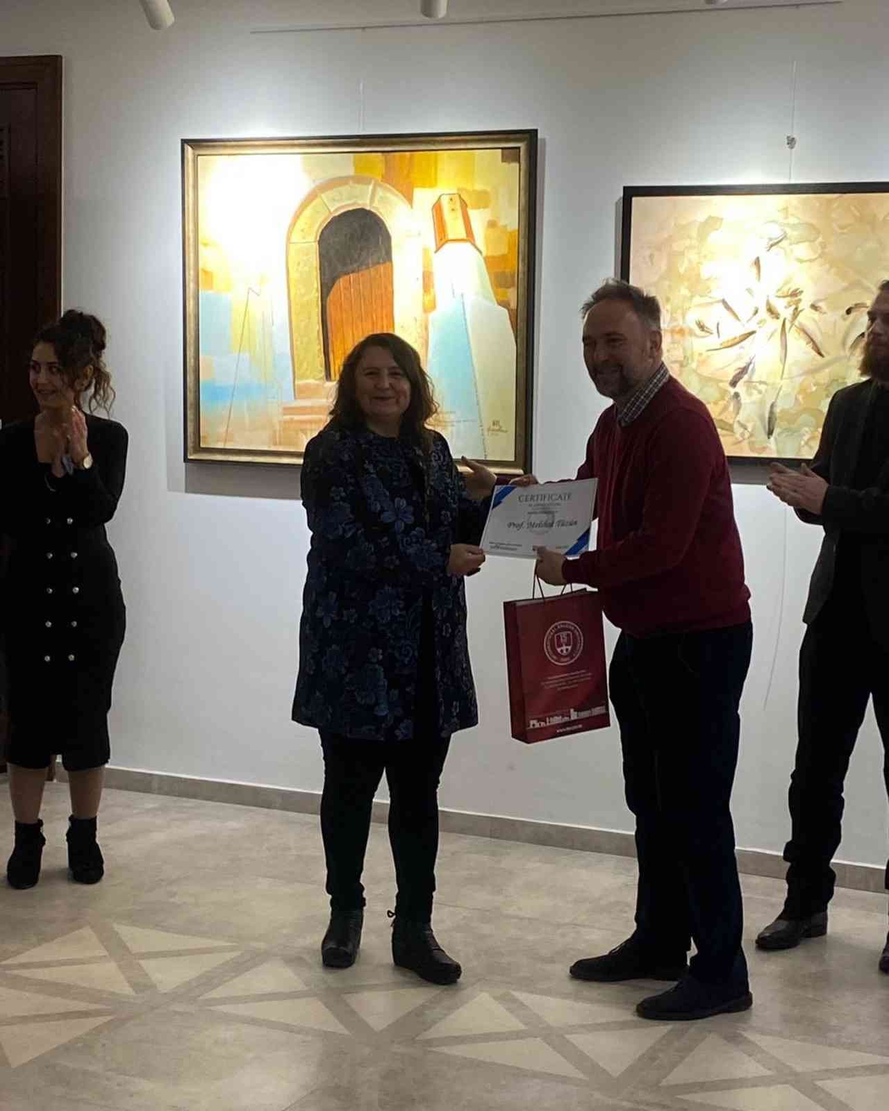 3 üniversite ve 3 ülke sanat için bu kez Makedonya’da bir araya geldi Türkiye, Kuzey Makedonya ve Sırbistan’dan üniversite öğrencilerine ait eserlerden oluşan serginin ikincisi Uluslararası Balkan Üniversitesi 365 ...