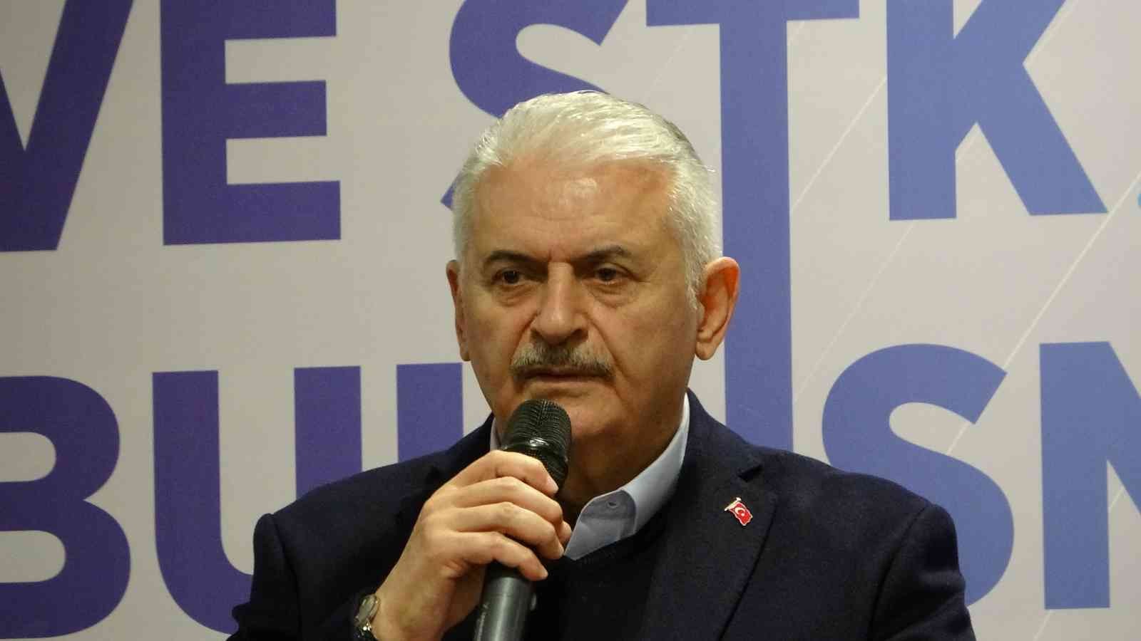 AK Parti Genel Başkan Vekili Binali Yıldırım Çorlu’da Adalet ve Kalkınma Partisi (AK Parti) Genel Başkan Vekili Binali Yıldırım, partisinin Tekirdağ İl Başkanlığı’nca Çorlu’da düzenlenen toplantıda ...