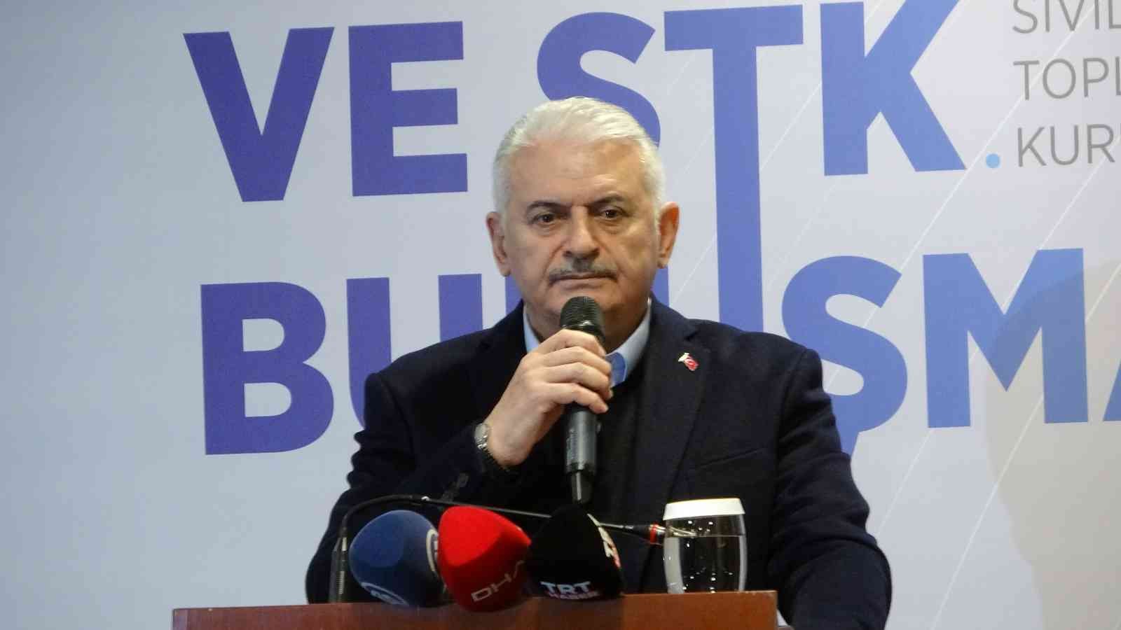AK Parti Genel Başkan Vekili Binali Yıldırım Çorlu’da Adalet ve Kalkınma Partisi (AK Parti) Genel Başkan Vekili Binali Yıldırım, partisinin Tekirdağ İl Başkanlığı’nca Çorlu’da düzenlenen toplantıda ...