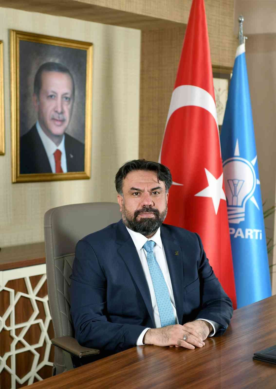 Balıkesir AK Parti İl Başkanı Ekrem Başaran, zeytinlik üzerinden algı operasyonu yapıldığını iddia ederek, muhalefeti sert dille eleştirdi. Son ...