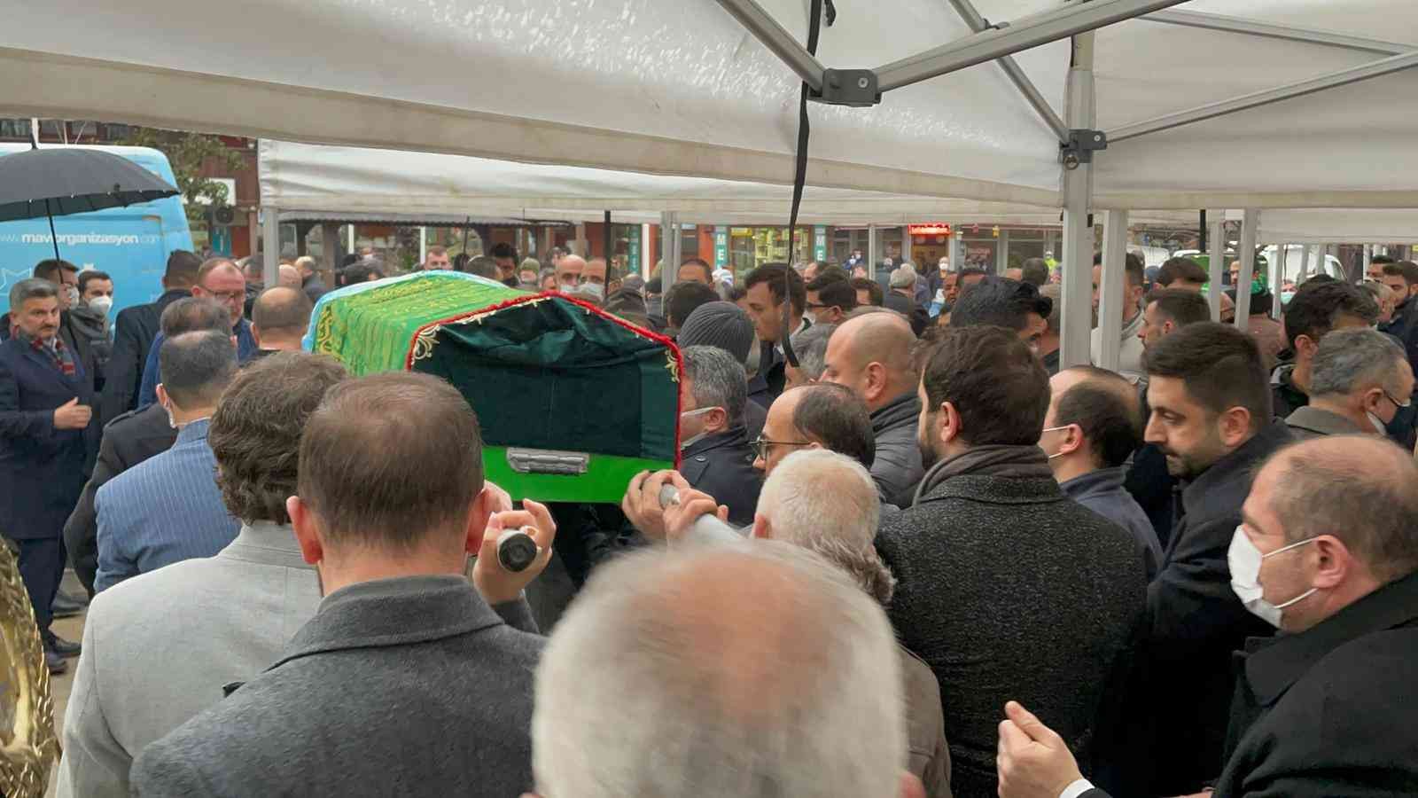 AK Parti MKYK Üyesi Salman’ın acı günü AK Parti MKYK üyesi ve Bursa İl eski Başkanı Ayhan Salman’ın annesi Gülten Salman (80) vefat etti. Merhumenin cenazesi İshakpaşa Camii’nde ikindi ...