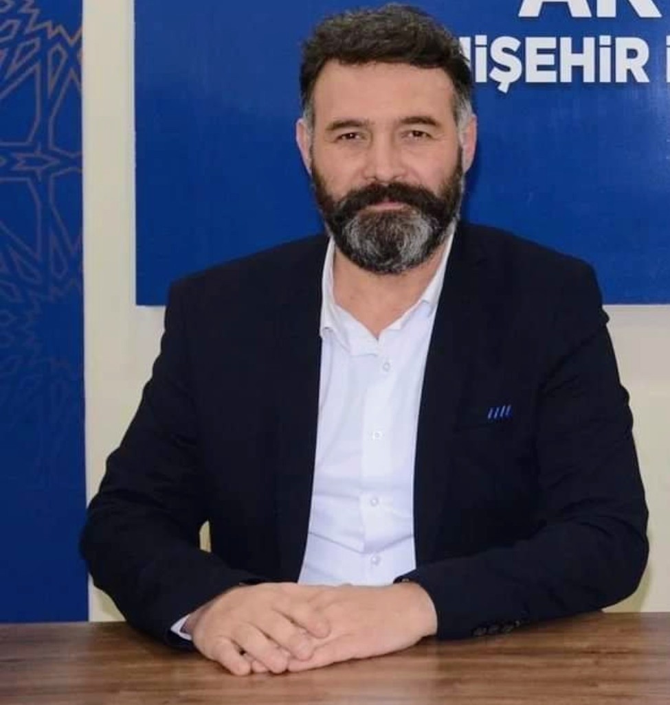 Ak Parti Yenişehirli servisçiler için devrede Ak Parti Yenişehirli servisçiler için devreye girdi. Yenişehir Yeşilkent Servis Kooperatifi Başkanı Fikret Çoban, "Yaşadığımız sıkıntıların çözüm ...