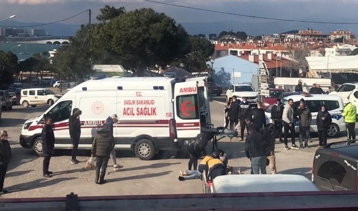 Ayvalık’ta motosiklet ticari araçla çarpıştı: 2 yaralı Balıkesir’in Ayvalık ilçesinde bir motosiklet ile ticari aracın çarpıştığı kazada 2 kişi yaralandı. Edinilen bilgiye göre, Ayvalık’ın ...
