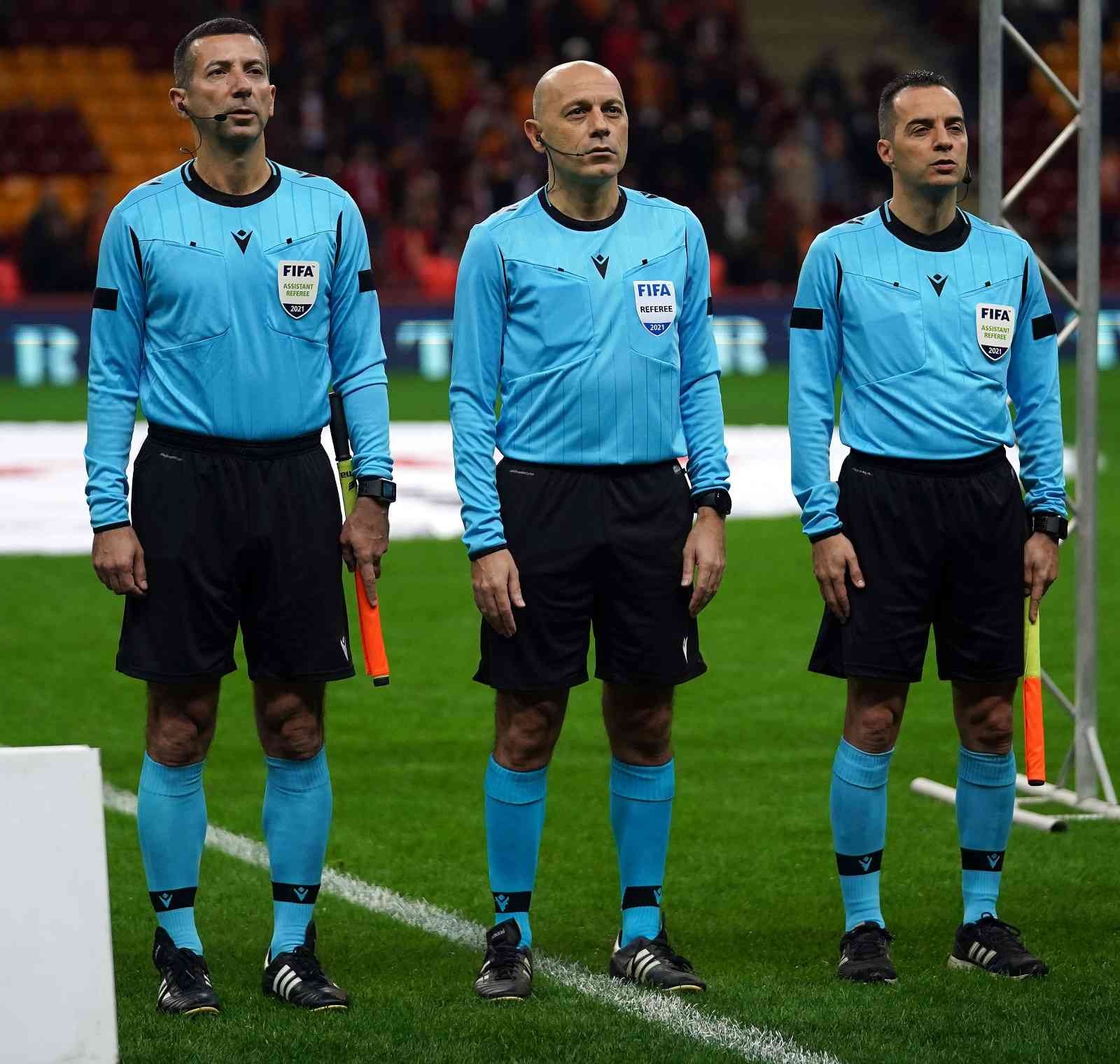 Bahattin Duran ve Tarık Ongun istifa etmedi TFF Merkez Hakem Kurulu’nun (MHK) dün aldığı kararın ardından hakemliği bıraktıkları konuşulan FIFA kokartlı yardımcı hakemler Bahattin Duran ve ...