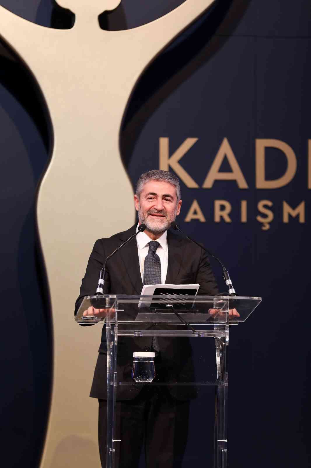 Bakan Nebati: "Türkiye tarım ülkesi, Temmuz’a kadar Ayçiçek yağımız var" Hazine ve Maliye Bakanı Nureddin Nebati, "Dünyadaki gıda fiyatlarının yükselmesinden kaynaklı olarak yalan yanlış haberlerle hiçbir şekilde ...